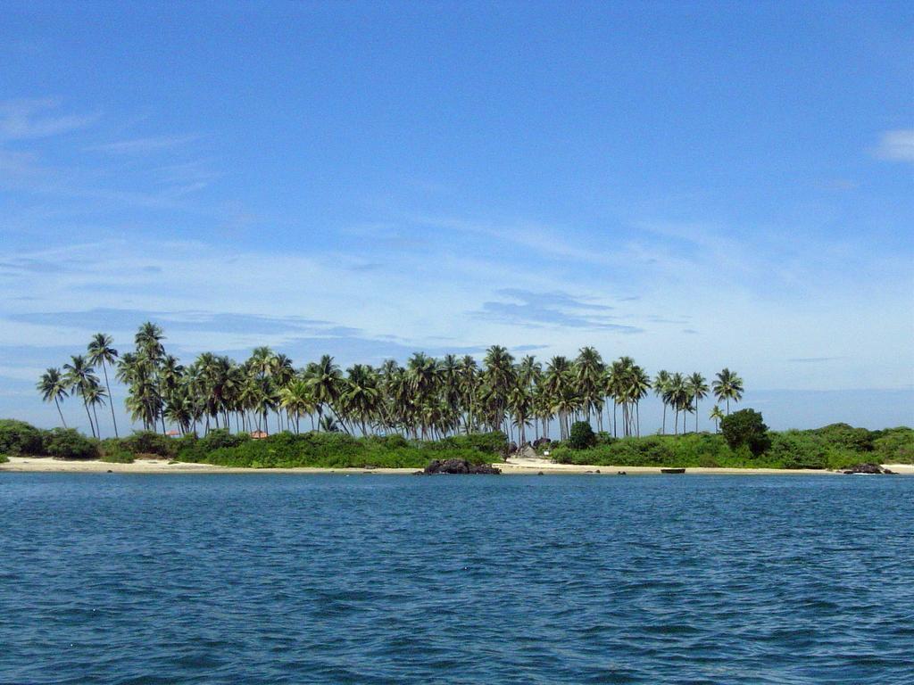 Paradise Isle Beach Resort Udupi Buitenkant foto